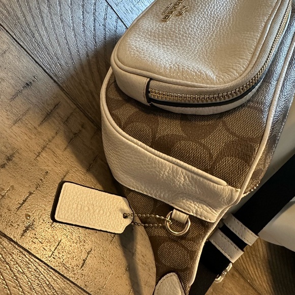 Coach Cream and Tan COURT BELT BAG IN SIGNATURE CANVAS - Picture 3 of 9